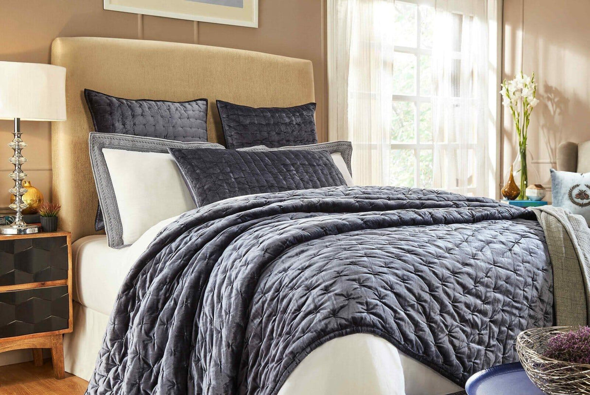 Orchids Lux Luna Stitch Navy 118 X 98 Quilt