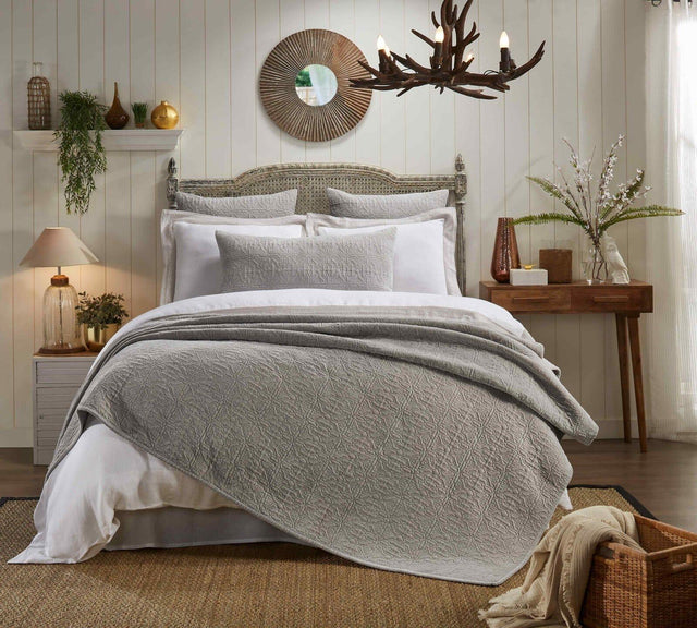 Orchids Lux Duke Geomatric Slate 110 X 96 Quilt