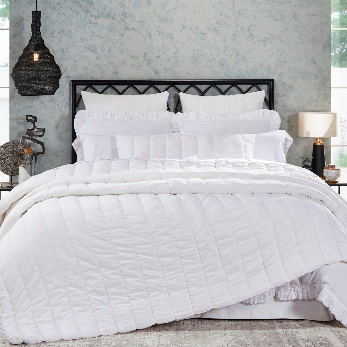 Orchids Lux Gatsby Channel Quilting White 94 X 96 Quilt
