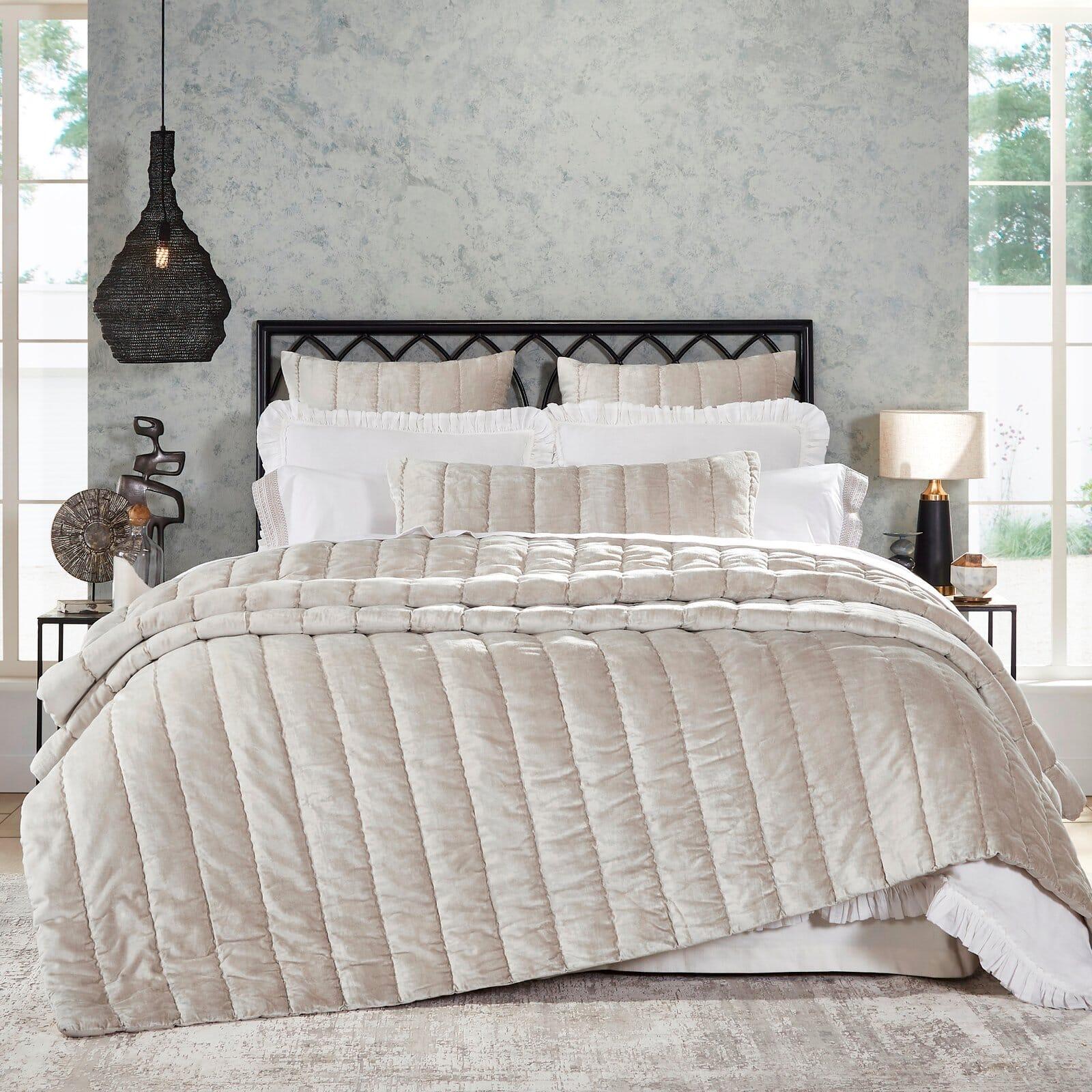 【euw】nuance quilting tulle outer / beige Orchids Lux Gatsby Channel Quilting Champagne 94 X 96 Quilt