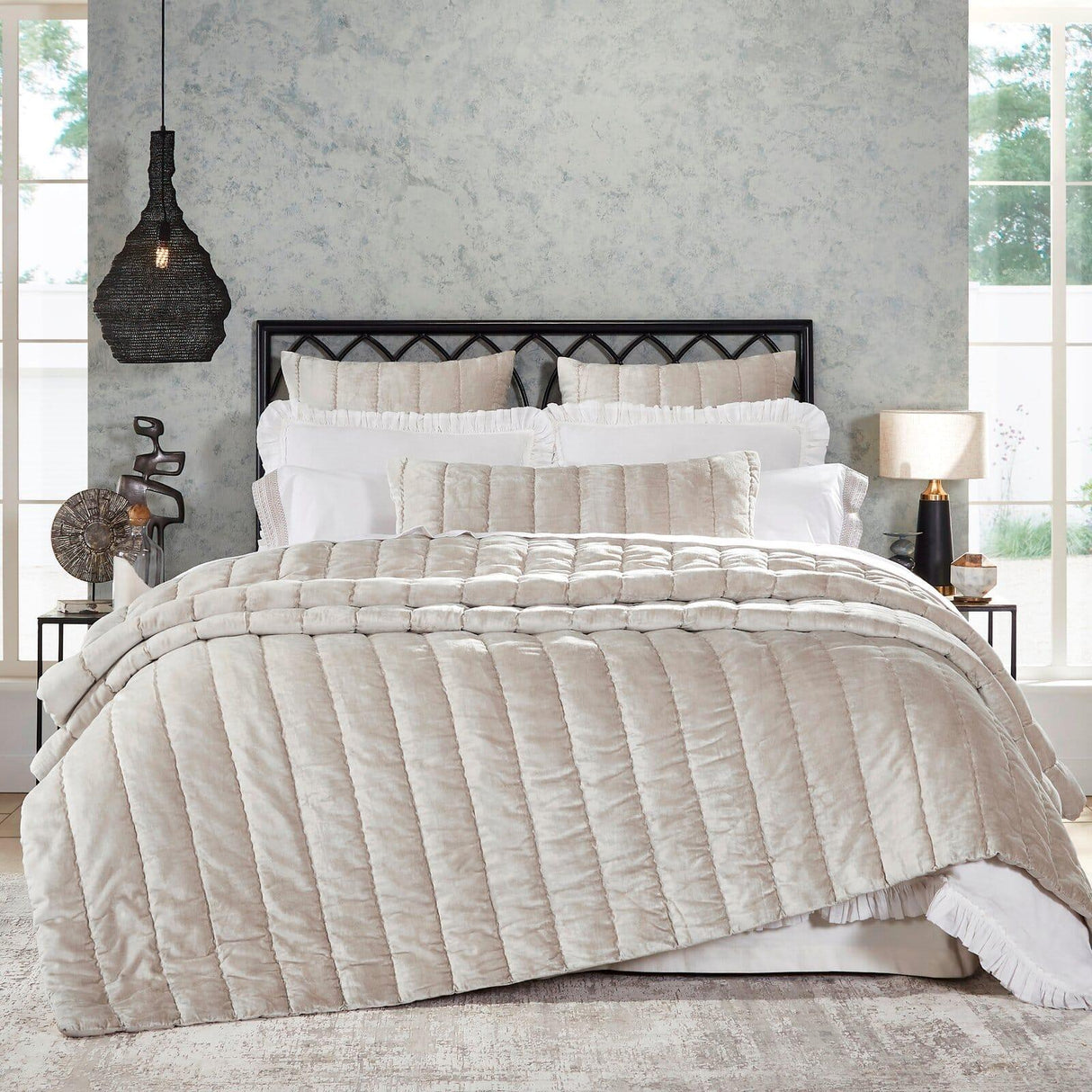 Orchids Lux Gatsby Channel Quilting Champagne 94 X 96 Quilt