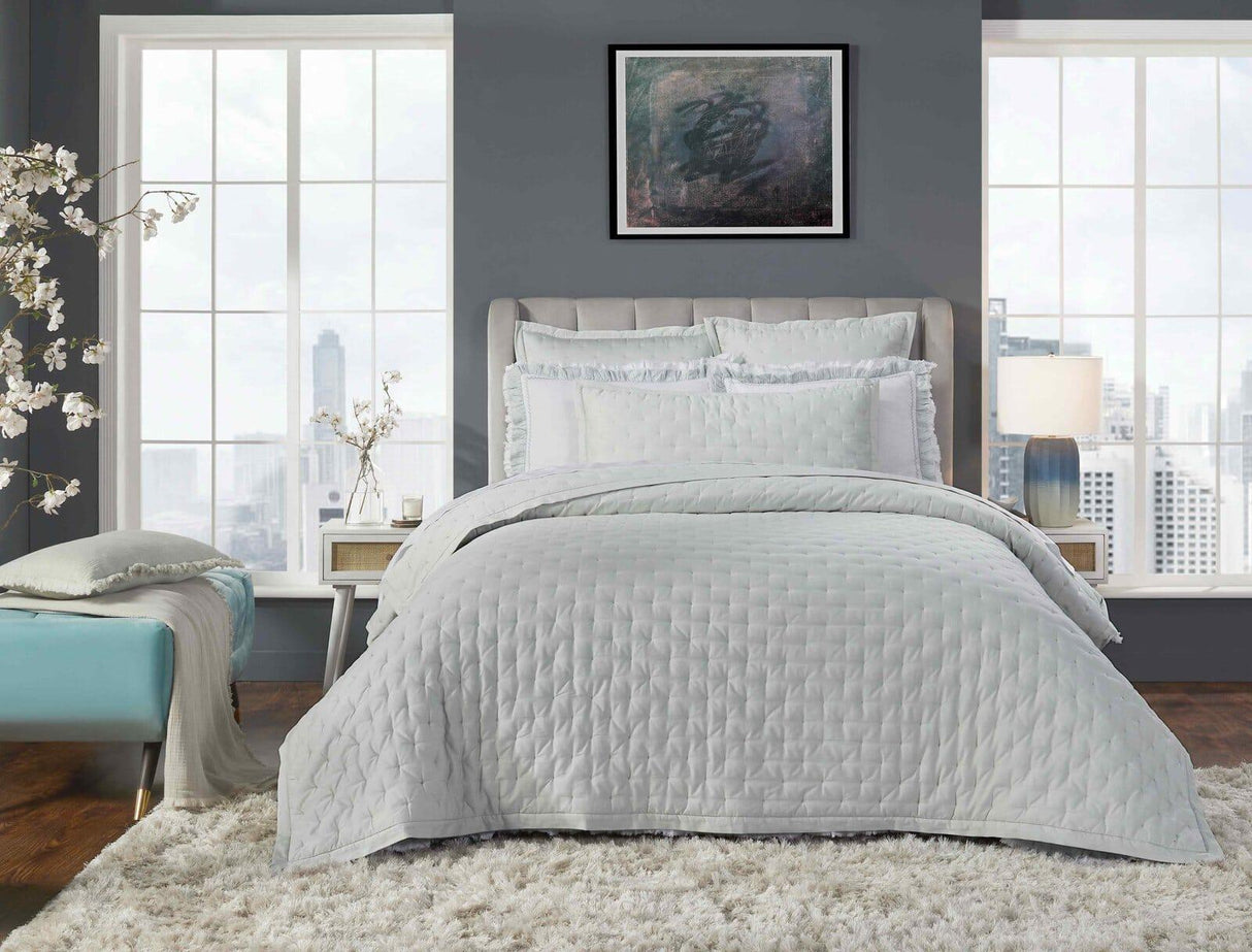 Orchids Lux Oscar Stitch Ice Mint 94 X 96 Quilt