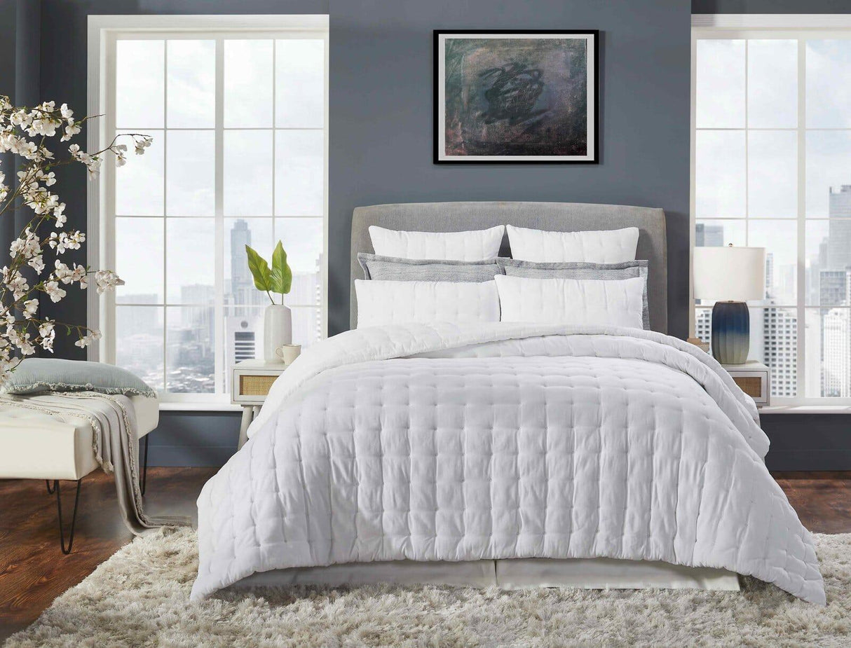 Orchids Lux Bailey Solid Color & Tuck Embroidery White 94 X 96 Quilt