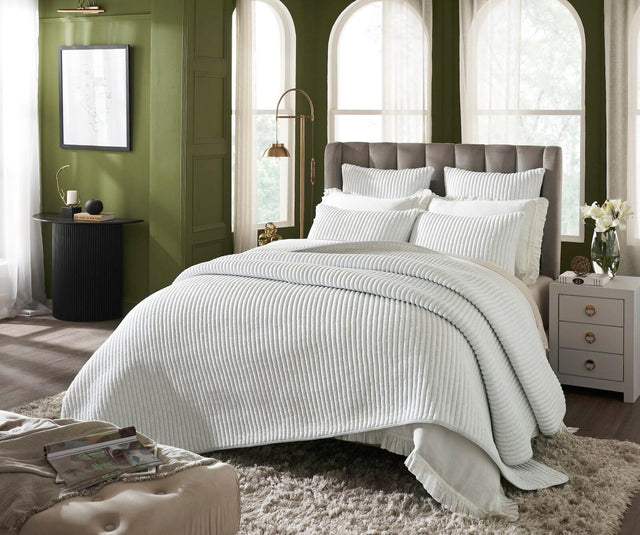 Orchids Lux Charlton Channel Quilting White Melange 94 X 96 Quilt