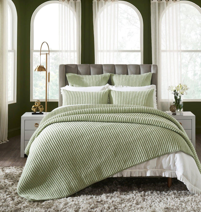 Orchids Lux Charlton Channel Quilting Green Melange 94 X 96 Quilt