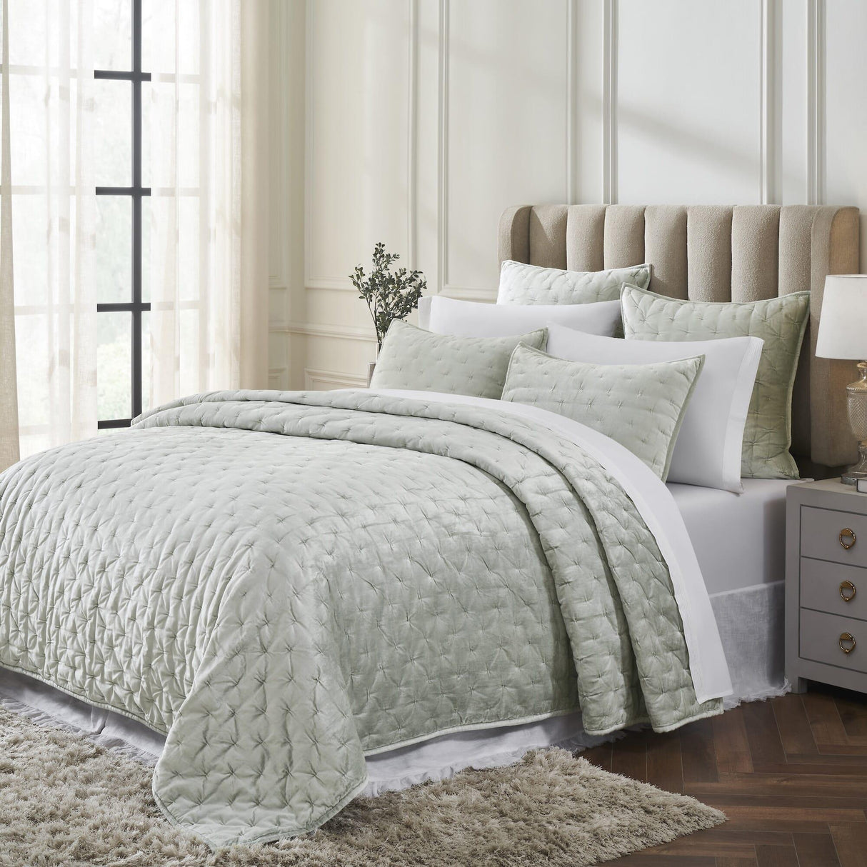 Orchids Lux Luna Stitch Ice Mint 118 X 98 Quilt