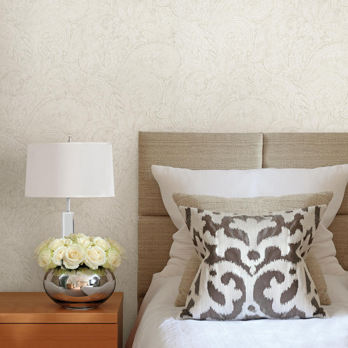 Brewster Home Fashions Advantage Neutral Black White 2773-702118 Light Grey Wallpaper