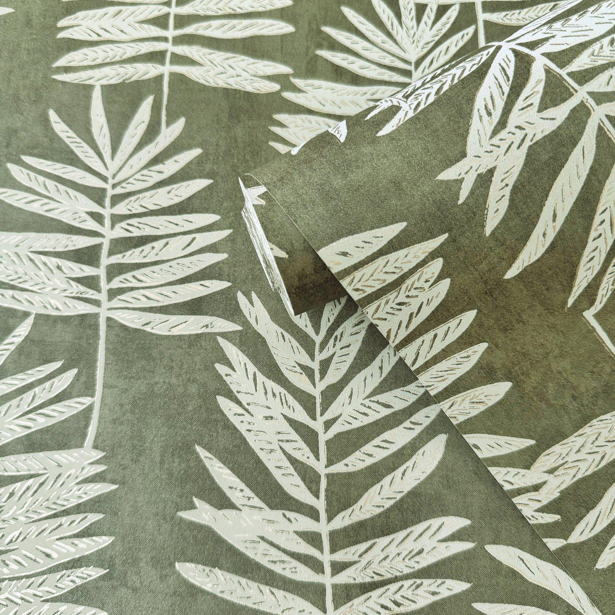 Galerie DWP0365-01 Zen Tumbling Leaf Green Wallpaper DWP0365-01 Green Wallpaper
