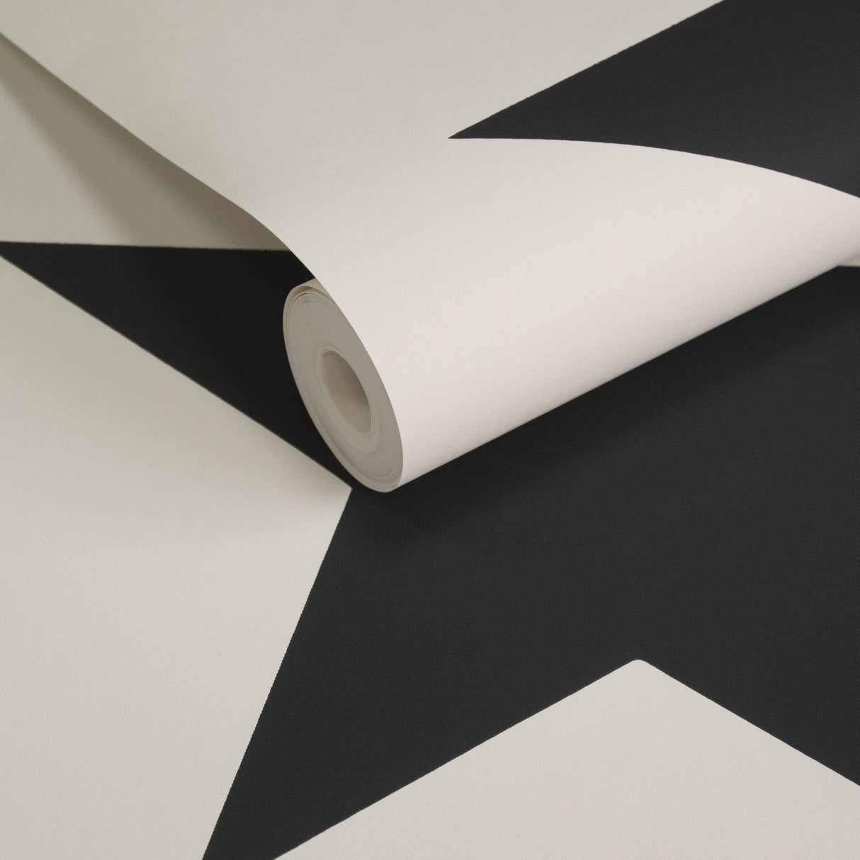 Galerie SS21244 Style Sisters Single Star Black Wallpaper SS21244 Black Wallpaper