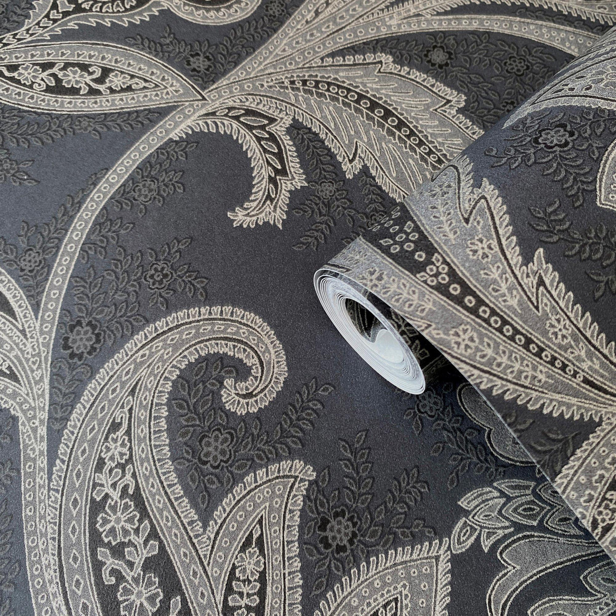Galerie DWP0355-05 Elegance Paisley Silver Grey Wallpaper DWP0355-05 Silver Grey Wallpaper