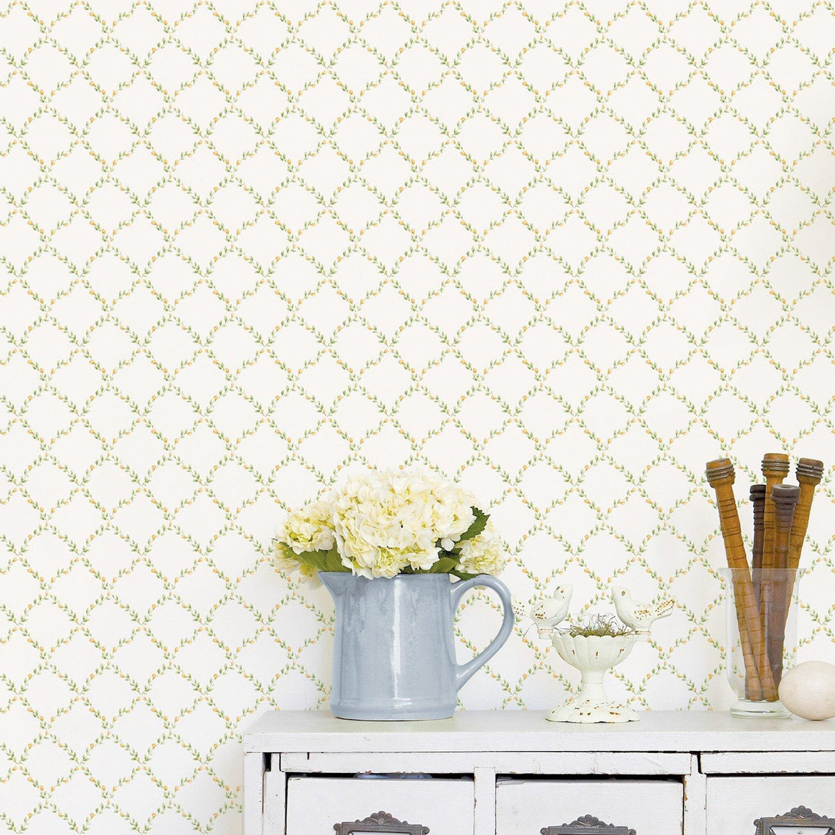 Galerie G67907 Miniatures 2 Small Rose Trail Cream Wallpaper G67907 Cream Wallpaper