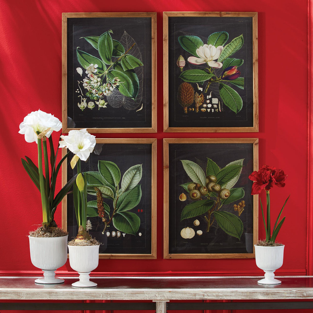 Napa White SINCLAIR FOOTED URN SMALL