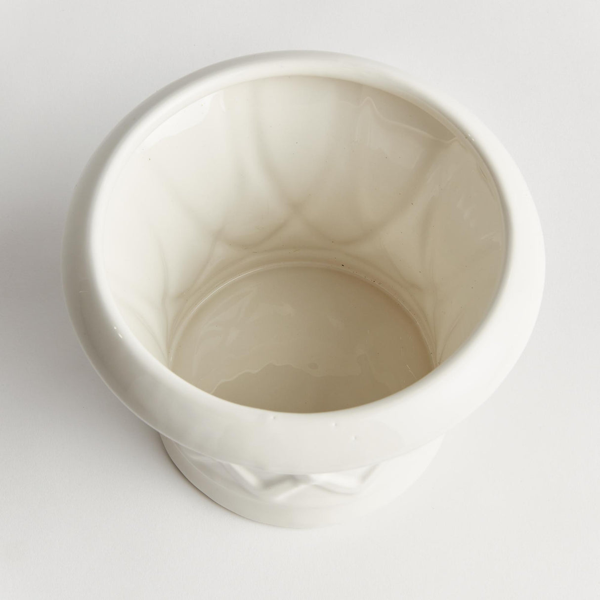 Napa White HILLINGDON TAPERED CACHEPOT