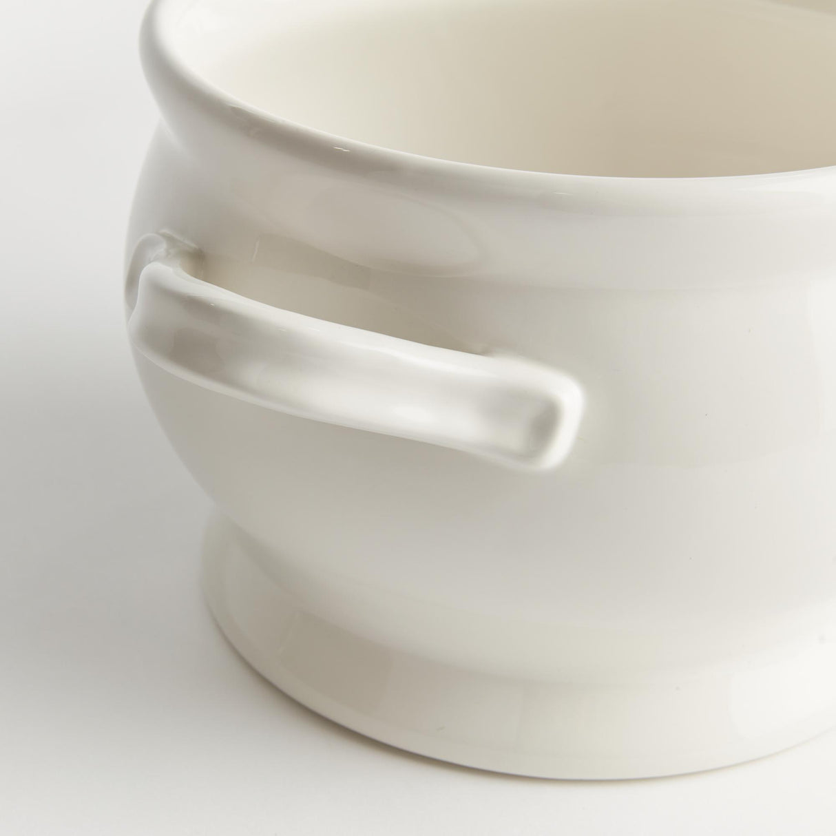 Napa White BRADFORD DECORATIVE FOOTED BOWL