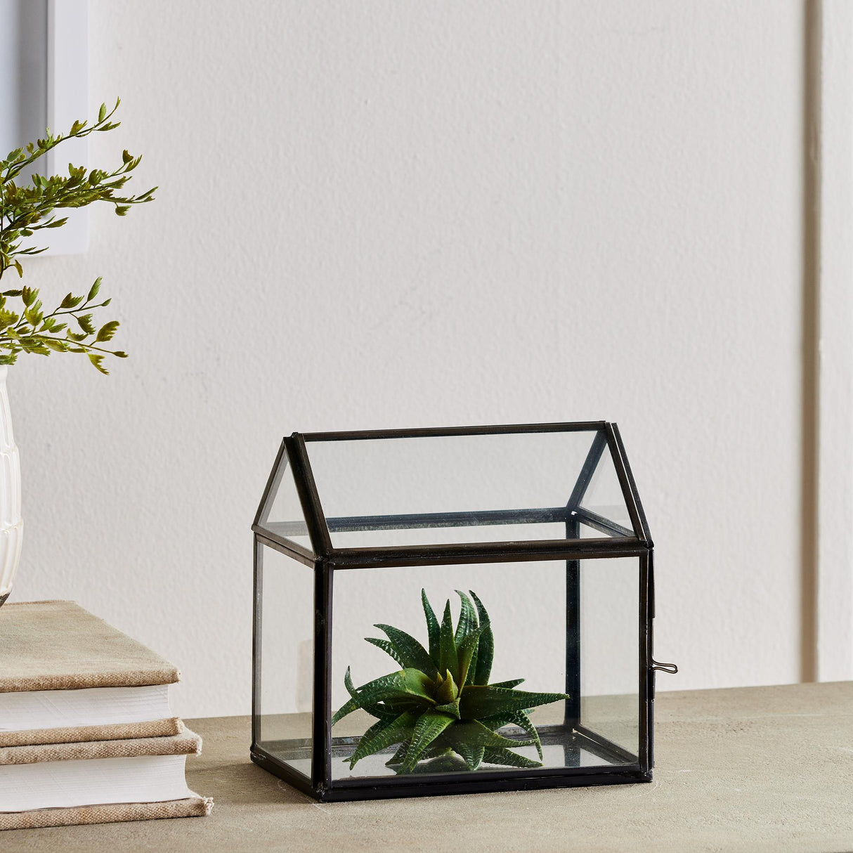 Napa Black COTTAGE TERRARIUM SMALL