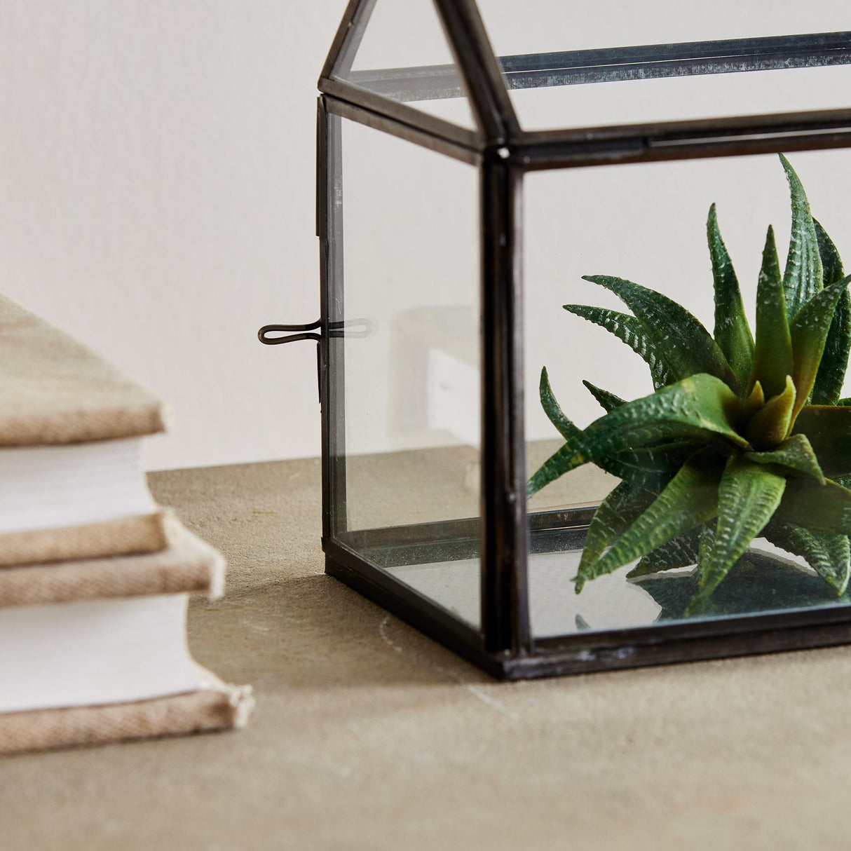 Napa Black COTTAGE TERRARIUM SMALL