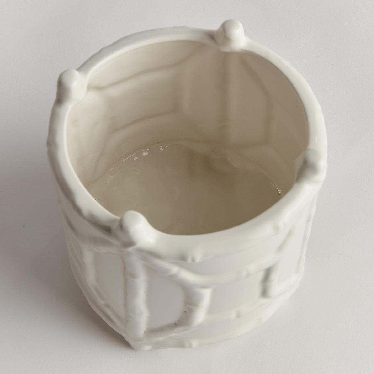 Napa White CHINOISERIE ROUND CACHEPOTLARGE