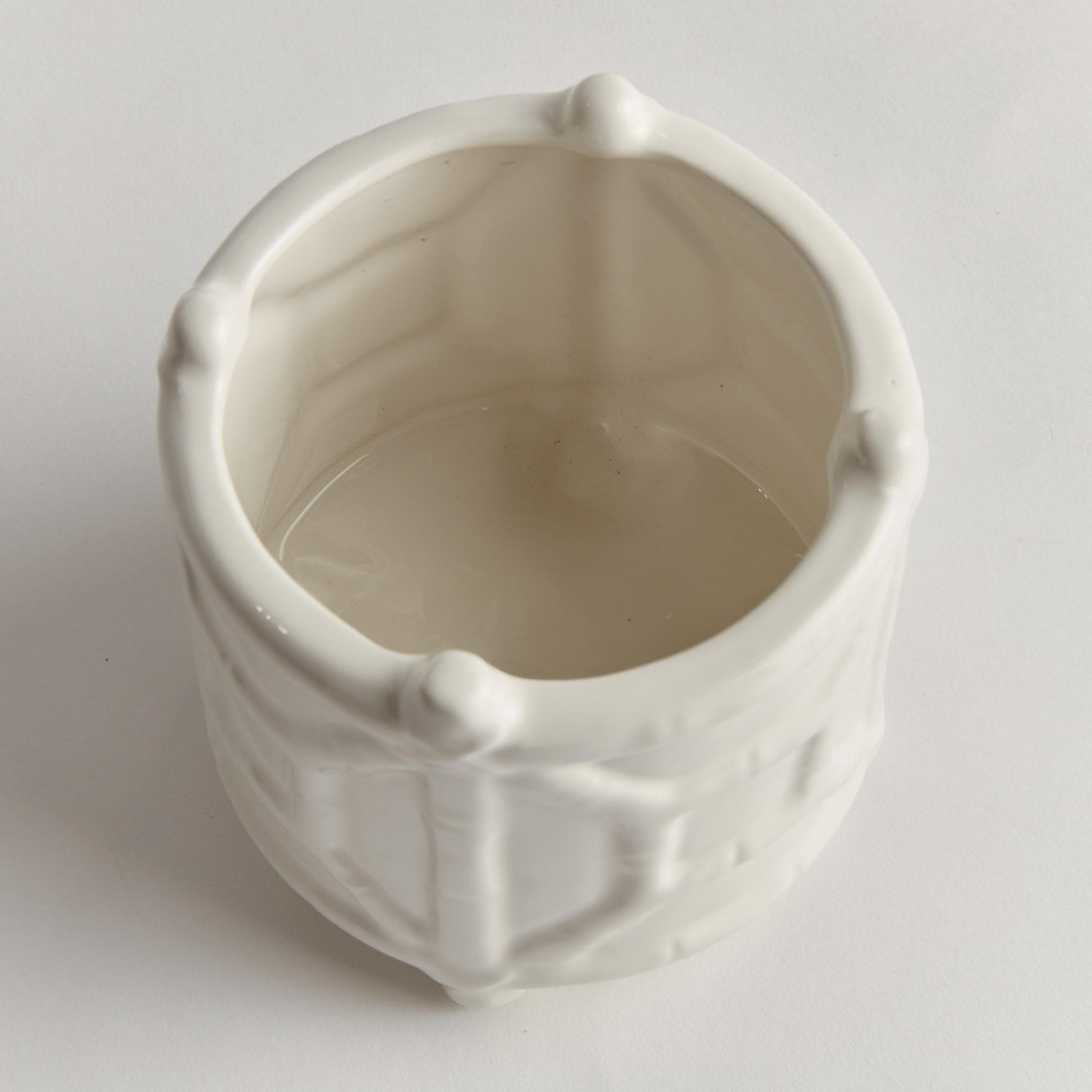 Napa White CHINOISERIE ROUND CACHEPOT SMALL