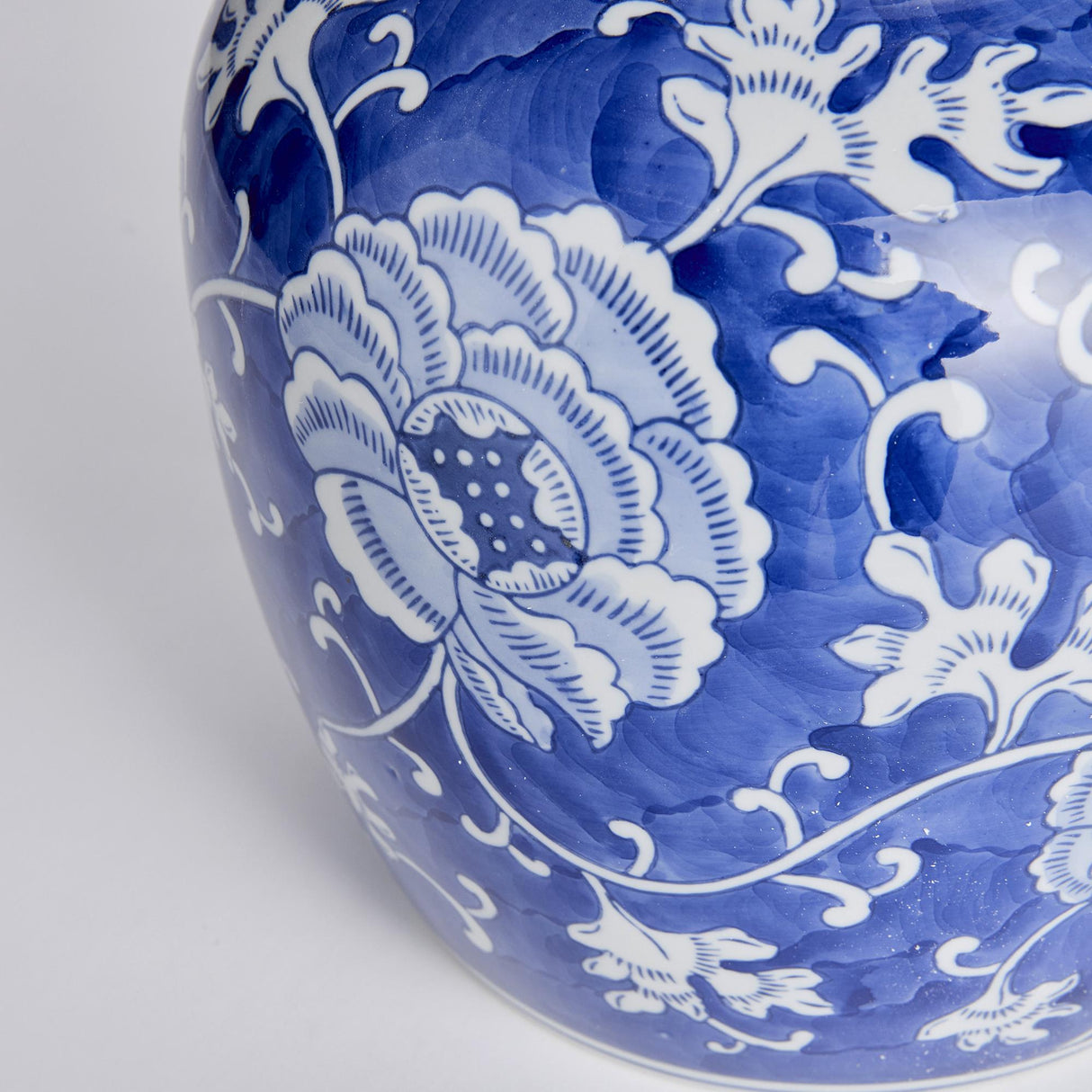 Napa Classic Blue/White BARCLAY BUTERA DYNASTY LOTUS LIDDED JAR