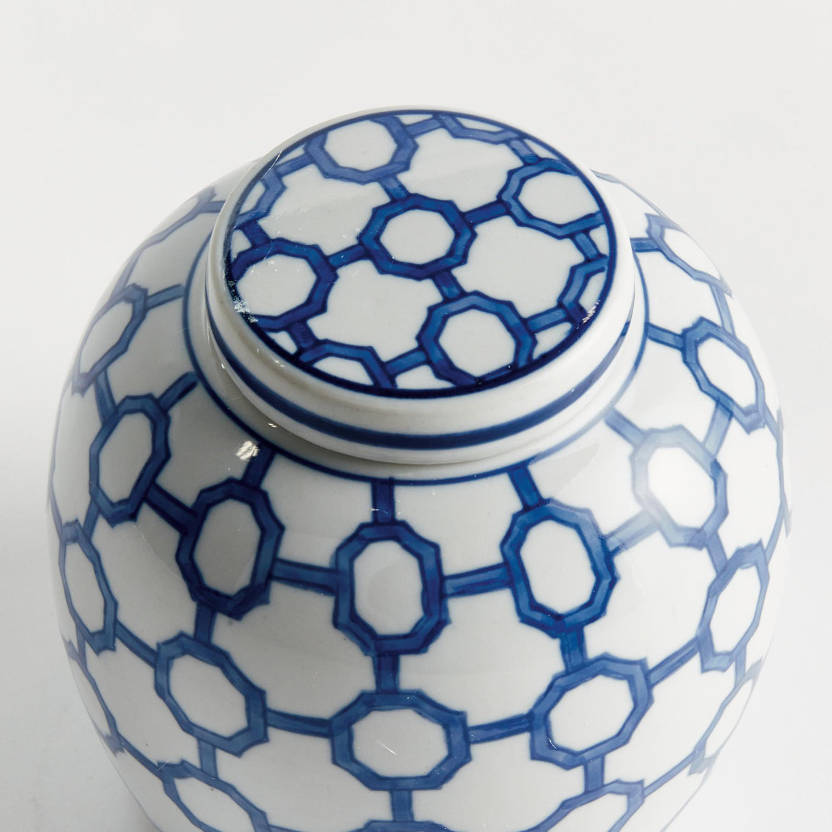 Napa Blue and white BB DYNASTY LINK LIDDED JAR