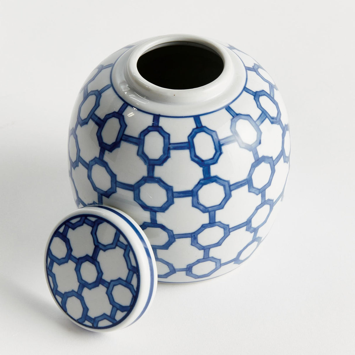 Napa Blue and white BB DYNASTY LINK LIDDED JAR