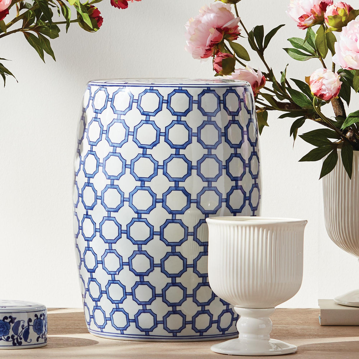 Napa Blue and white BARCLAY BUTERA DYNASTY LINK STOOL