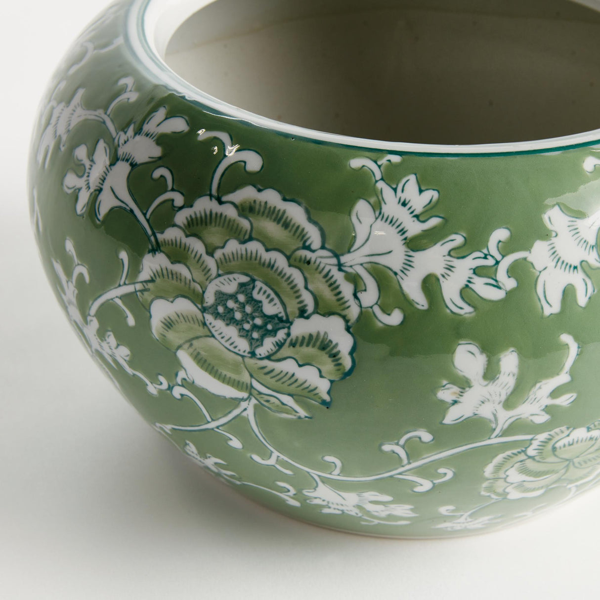Napa Green and white IMPERIAL LOTUS PLANTER SMALL