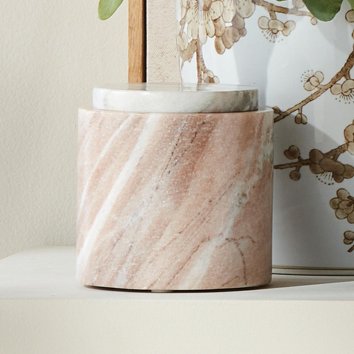 Napa Brown/white JAQUELINE ROUND LIDDED BOX SHORT