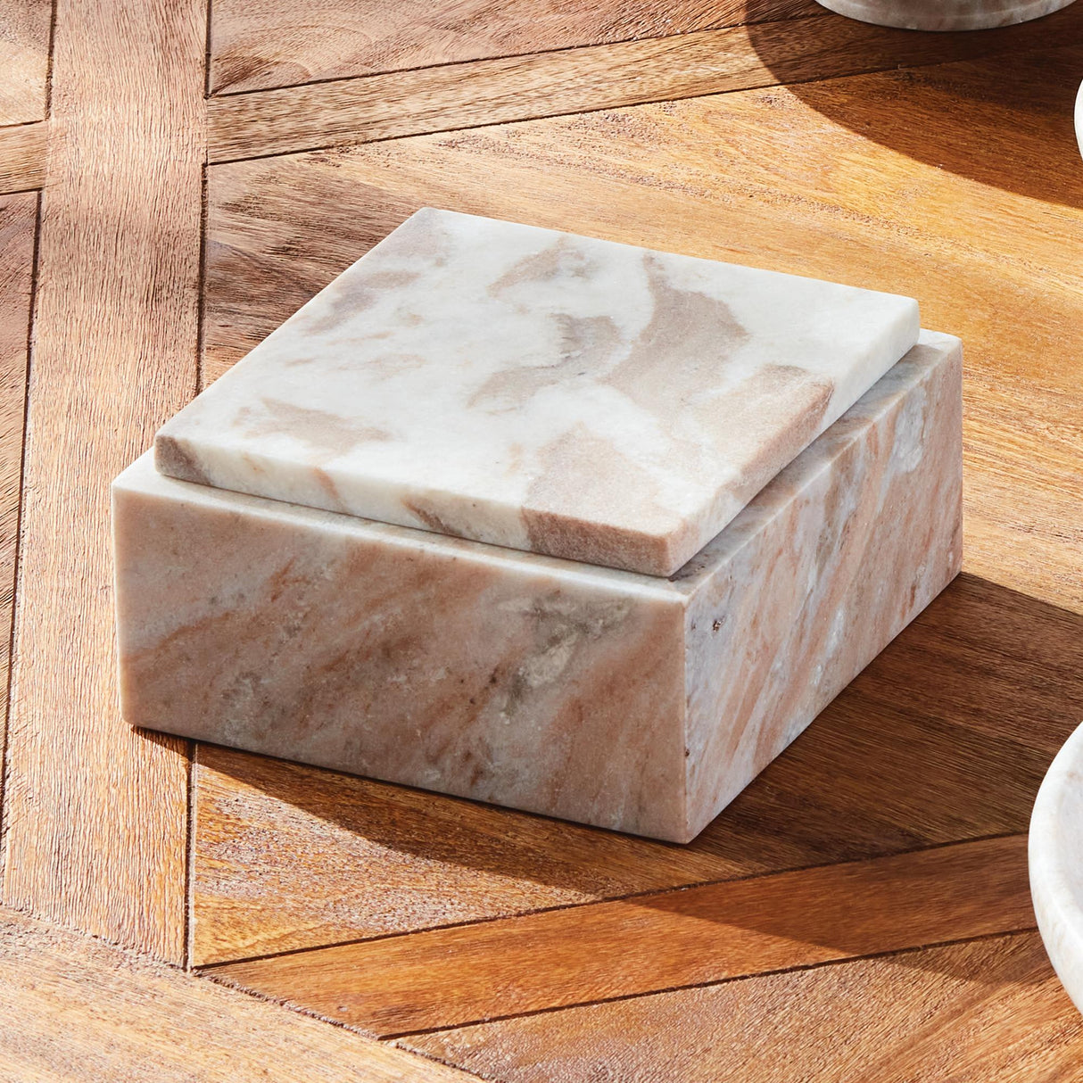 Napa Brown/white marble JAQUELINE SQUARE LIDDED BOX WIDE