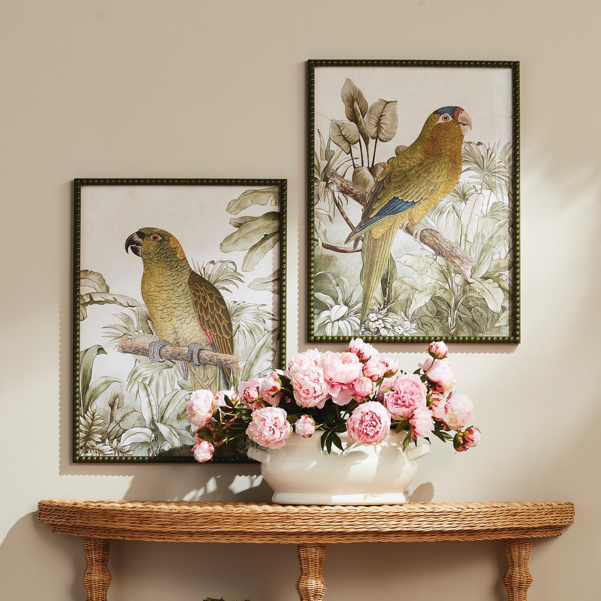 Napa Brown/green TROPICAL PARROT PRINTS, SET OF 2