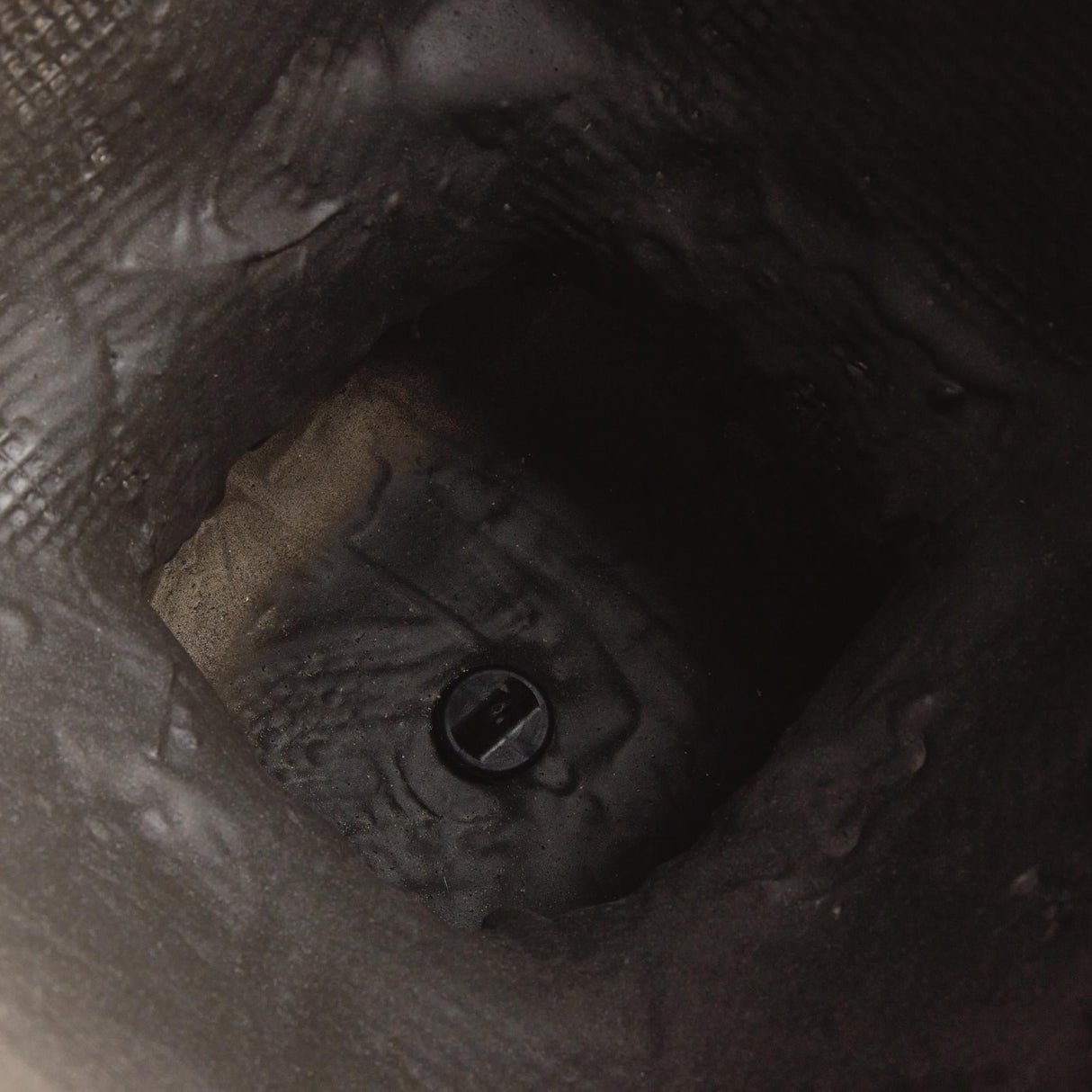 Napa Antique Black FIBRECLAY BECKETT SQ FOOTED PLANTER SMALL