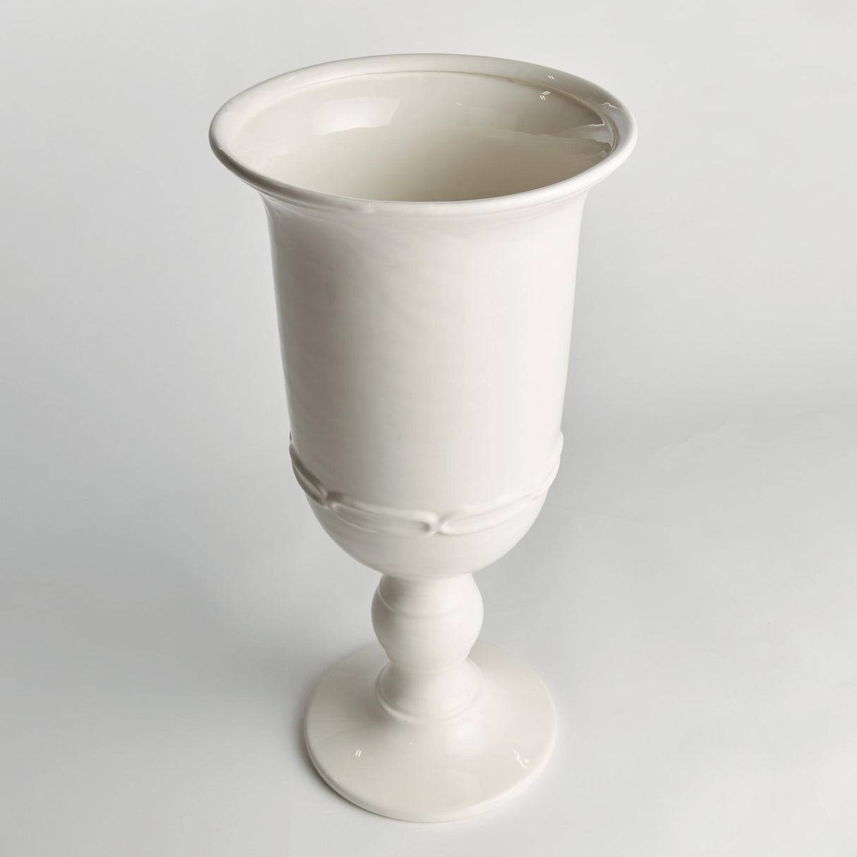 Napa  MIRABELLE GRANDE PEDESTAL URN