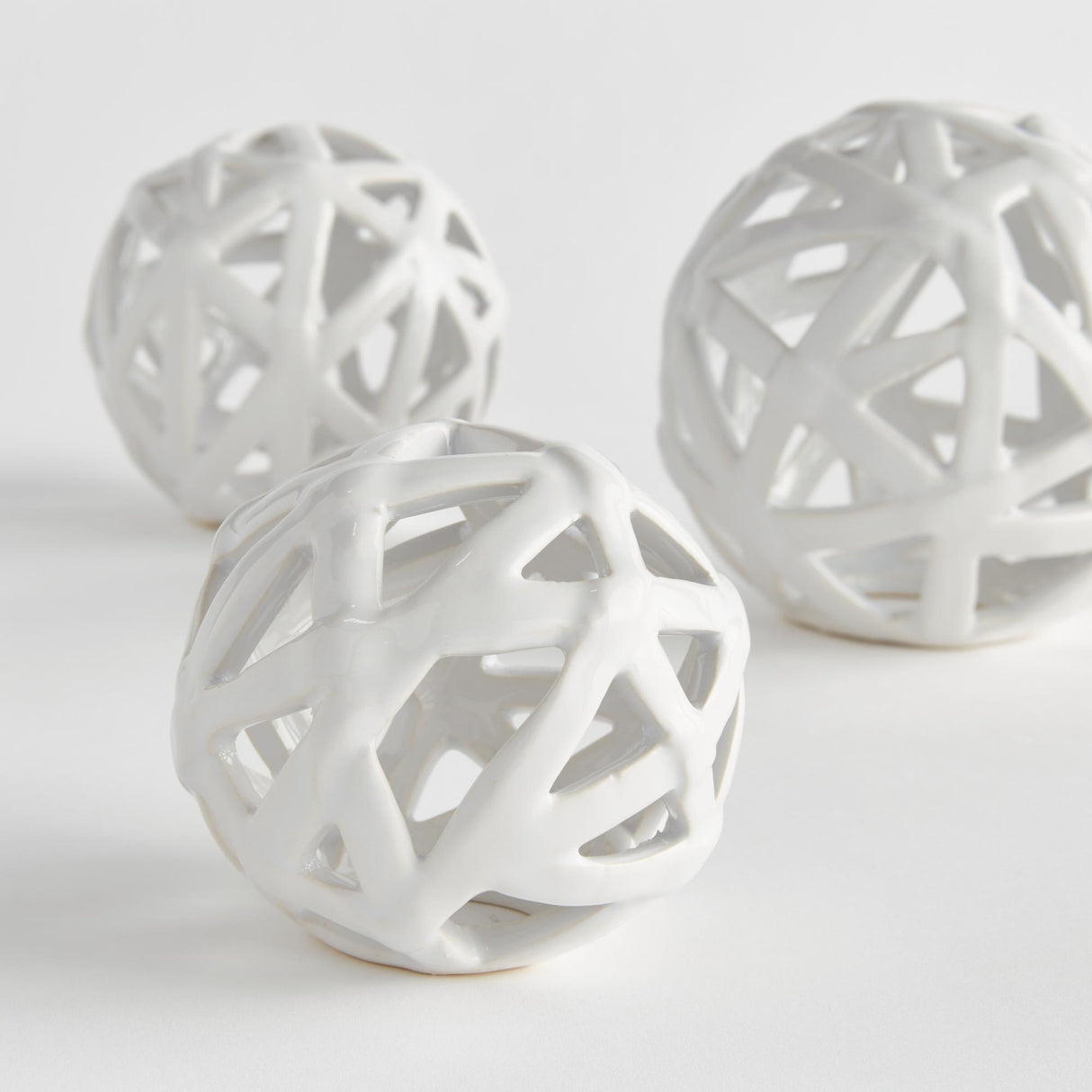 Napa White ALICIA ORB SMALL