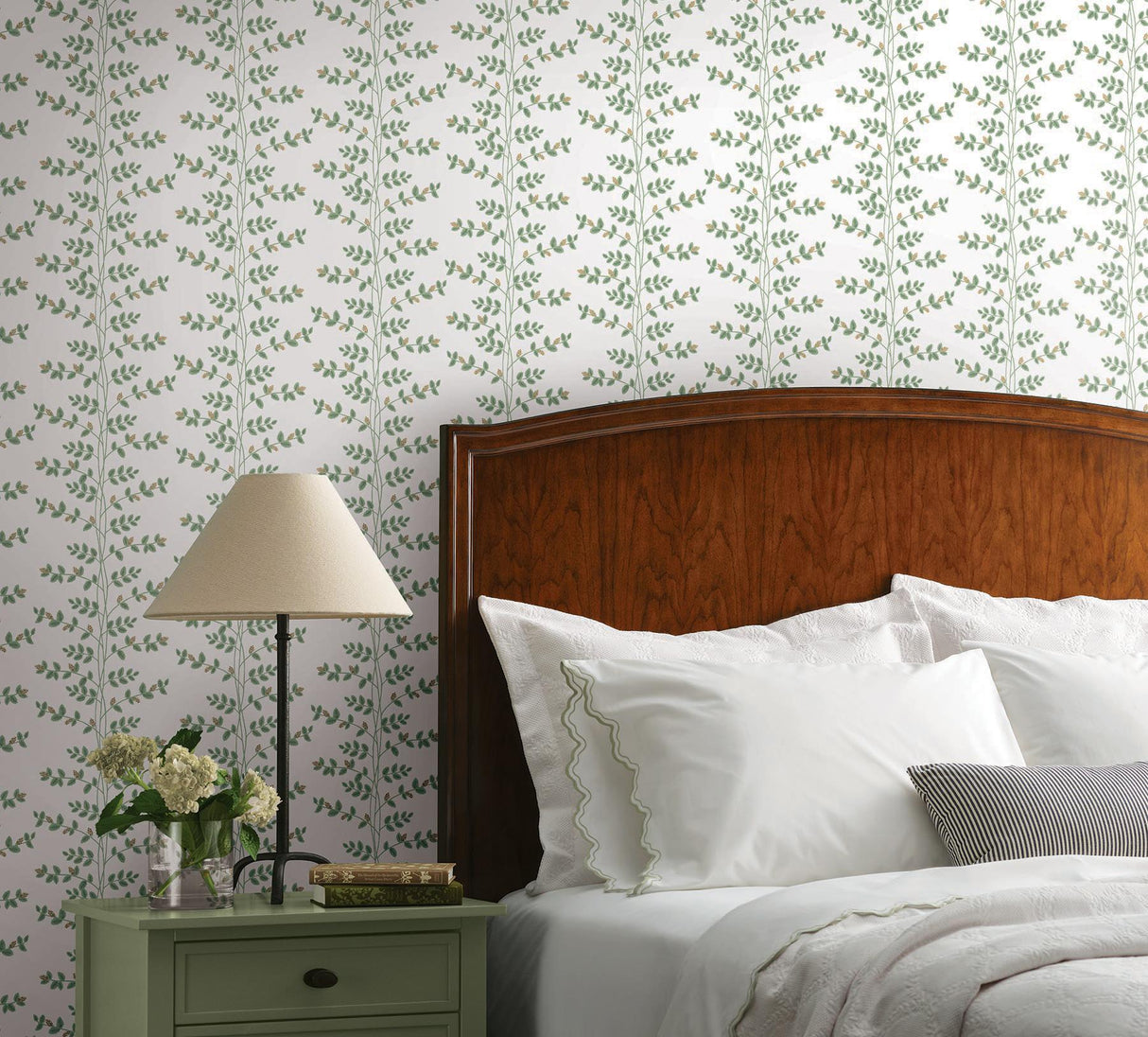 Rifle Paper Co. Climbing Vine Gold Wallpaper