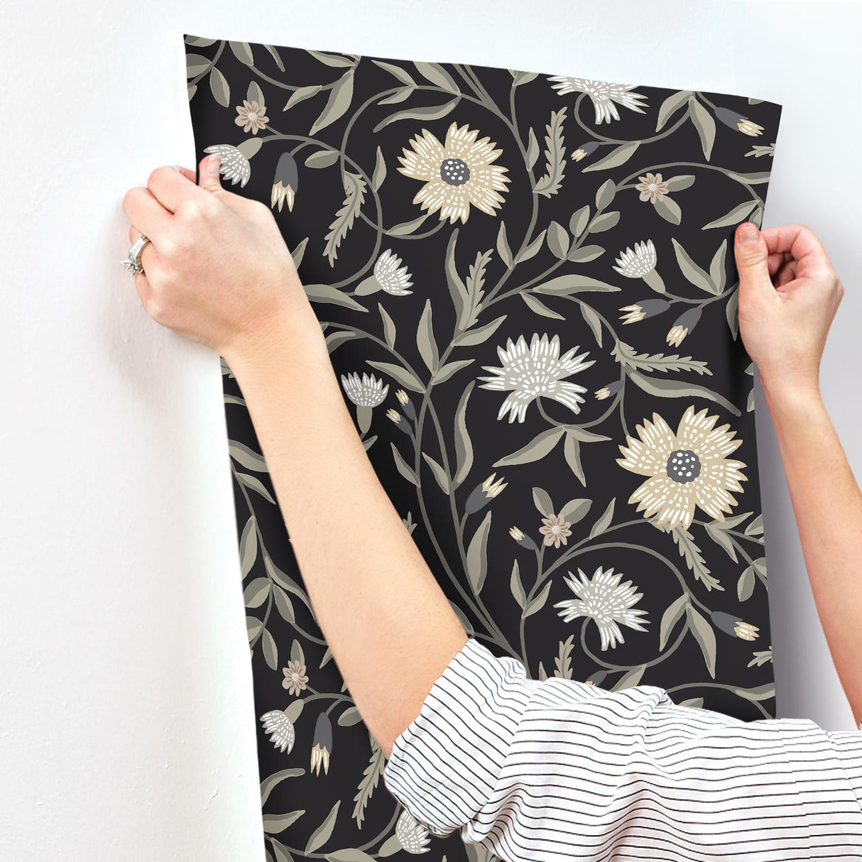Kravet DESIGN W4291 816 Wallpaper