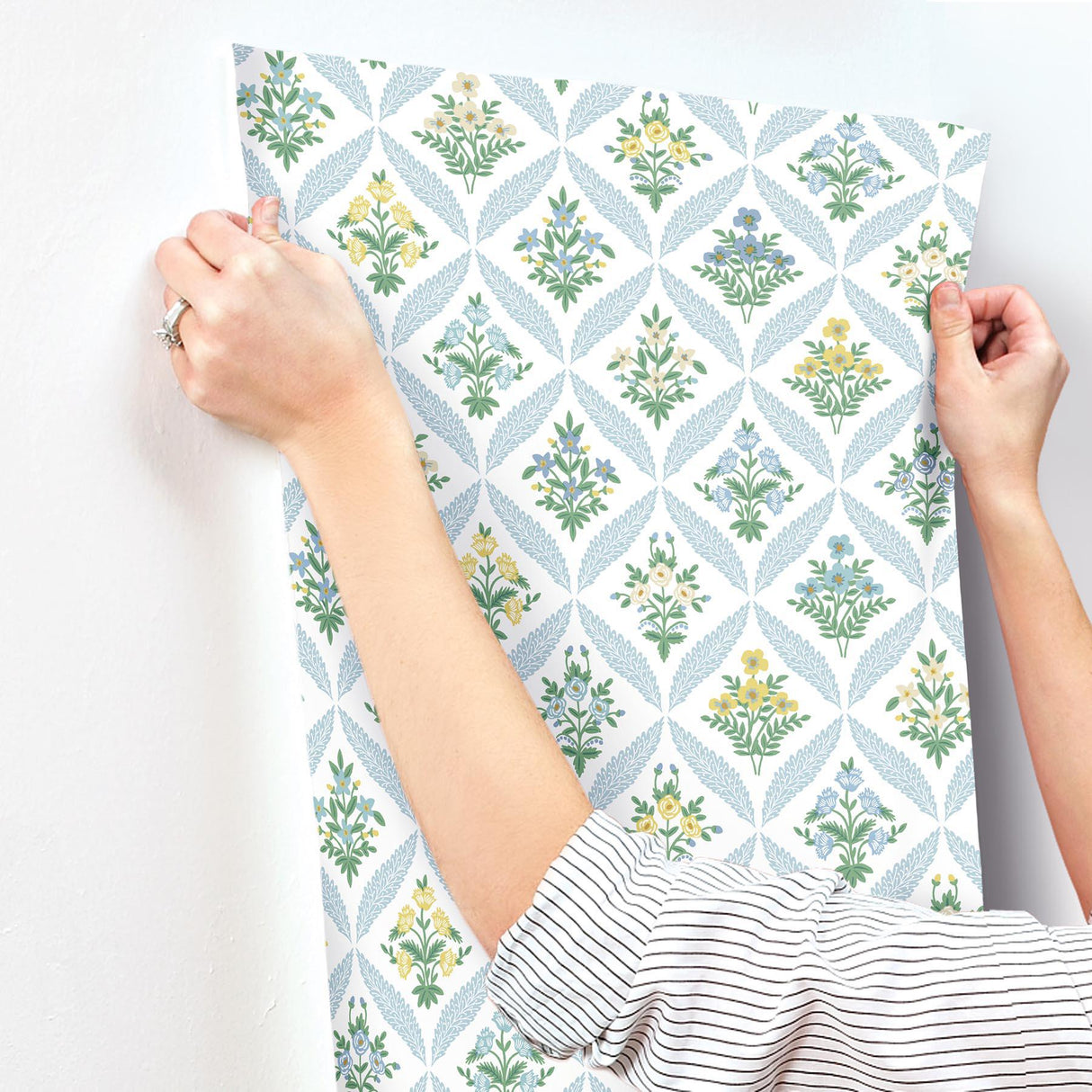 Kravet DESIGN W4298 54 Wallpaper