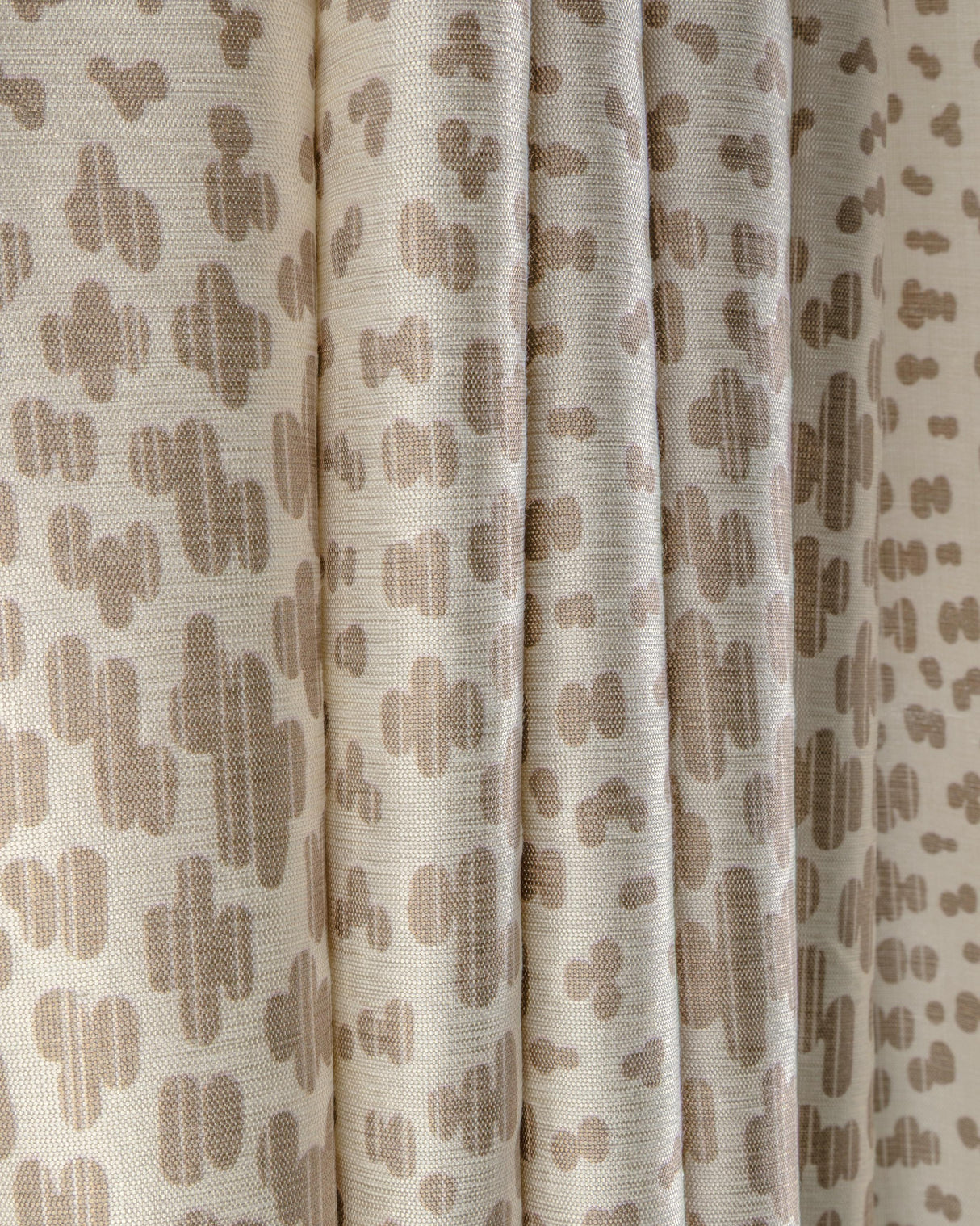 Donghia RAIN DROPS PEBBLE Drapery Fabric