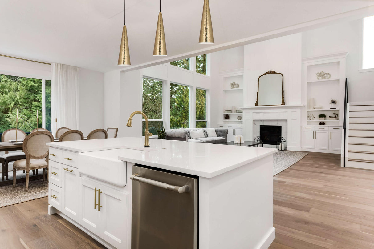 Robert Abbey (9873) 6" x 17.75" DAL PENDANT