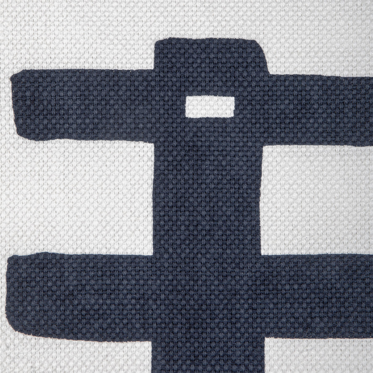 Lee Jofa BRIDGE DARK NAVY/OYSTER Fabric