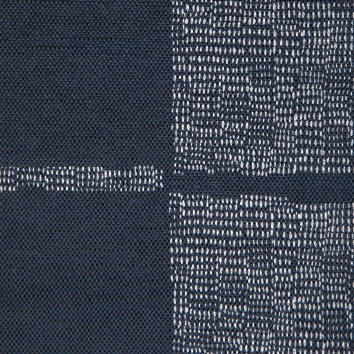 Lee Jofa REED DARK NAVY/OYSTER Fabric