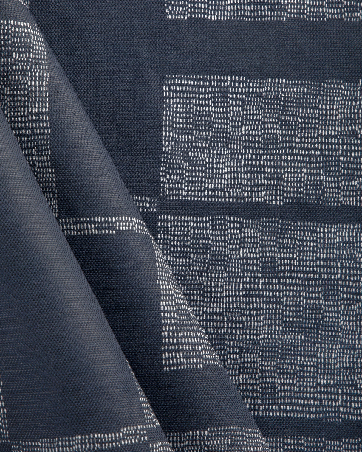 Lee Jofa REED DARK NAVY/OYSTER Fabric