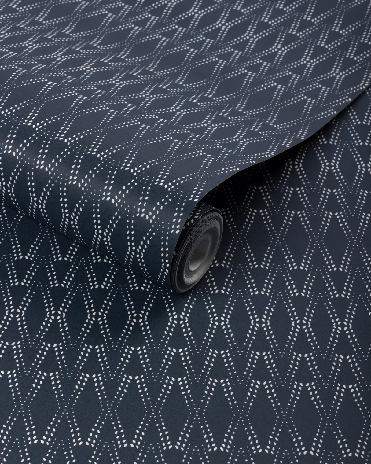 Lee Jofa KETUT WP DARK NAVY Wallpaper