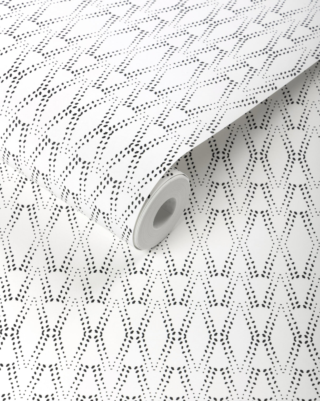 Lee Jofa KETUT WP BLACK Wallpaper