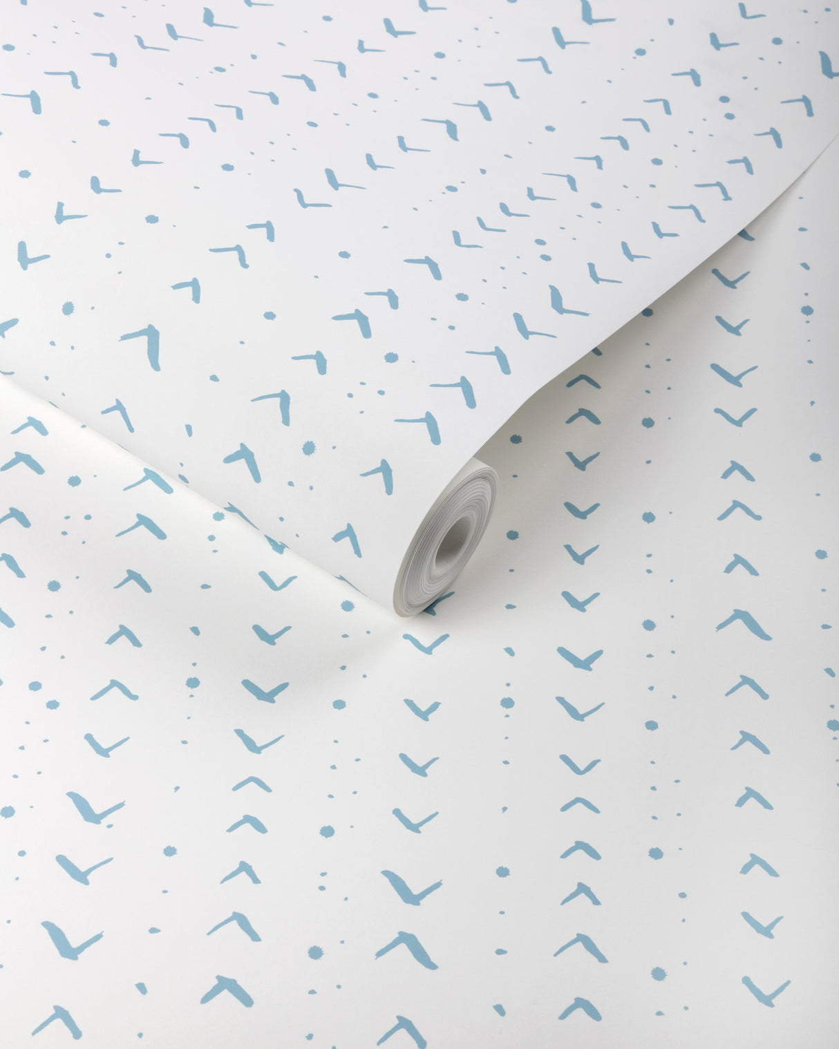 Lee Jofa TITIK WP SKY Wallpaper