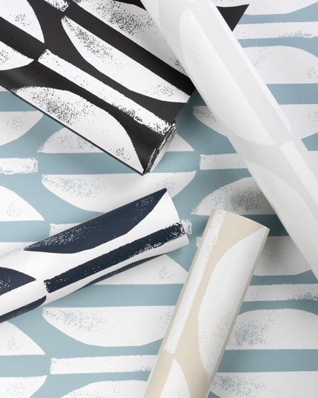 Lee Jofa RAJA WP BLACK Wallpaper