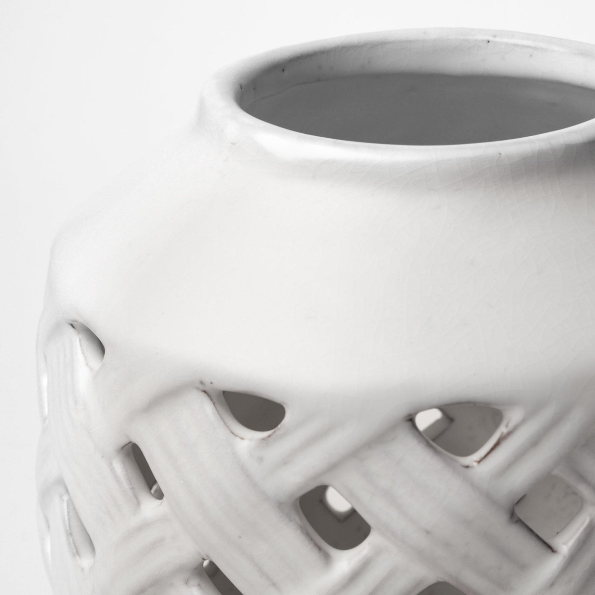 Mercana Forillon I Short White Glazed Lattice Pattern Vase