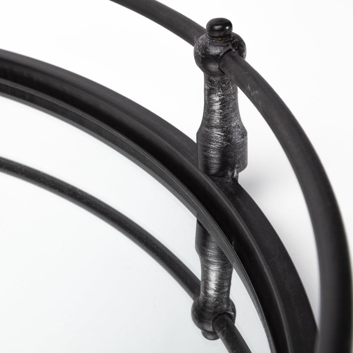 Mercana Kimbel 24L x 24W Black Metal Mirrored Base Round Tray