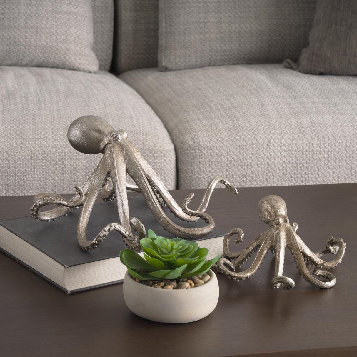 Mercana Strafford Medium 13L x 7W Silver Resin Octopus