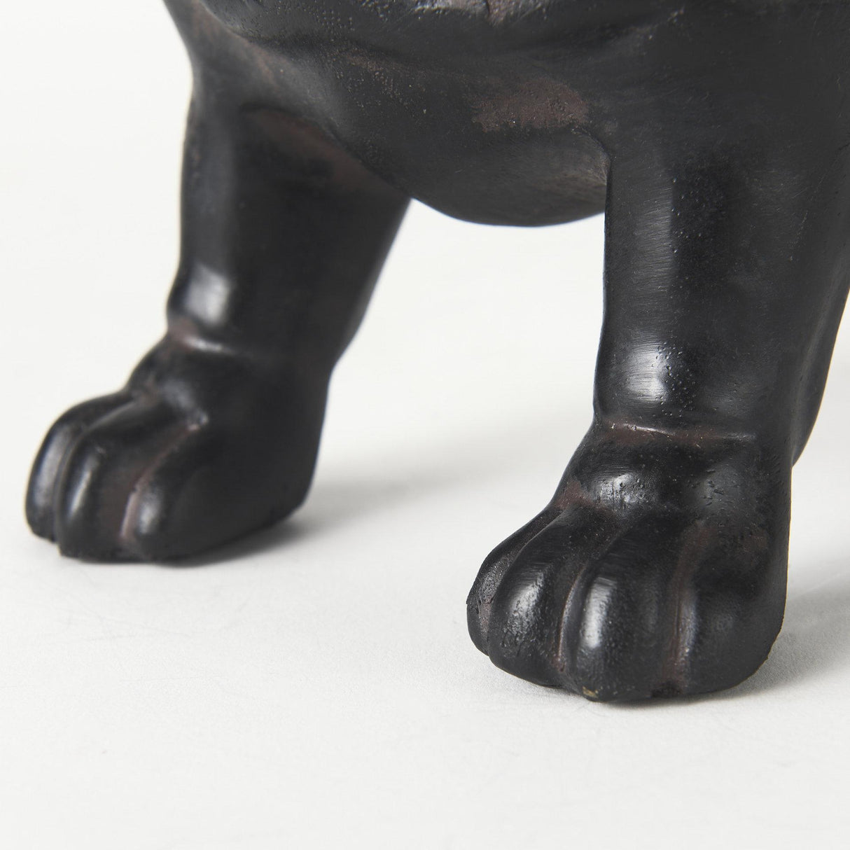 Mercana Hugo 5L x 13W Black Resin Bulldog