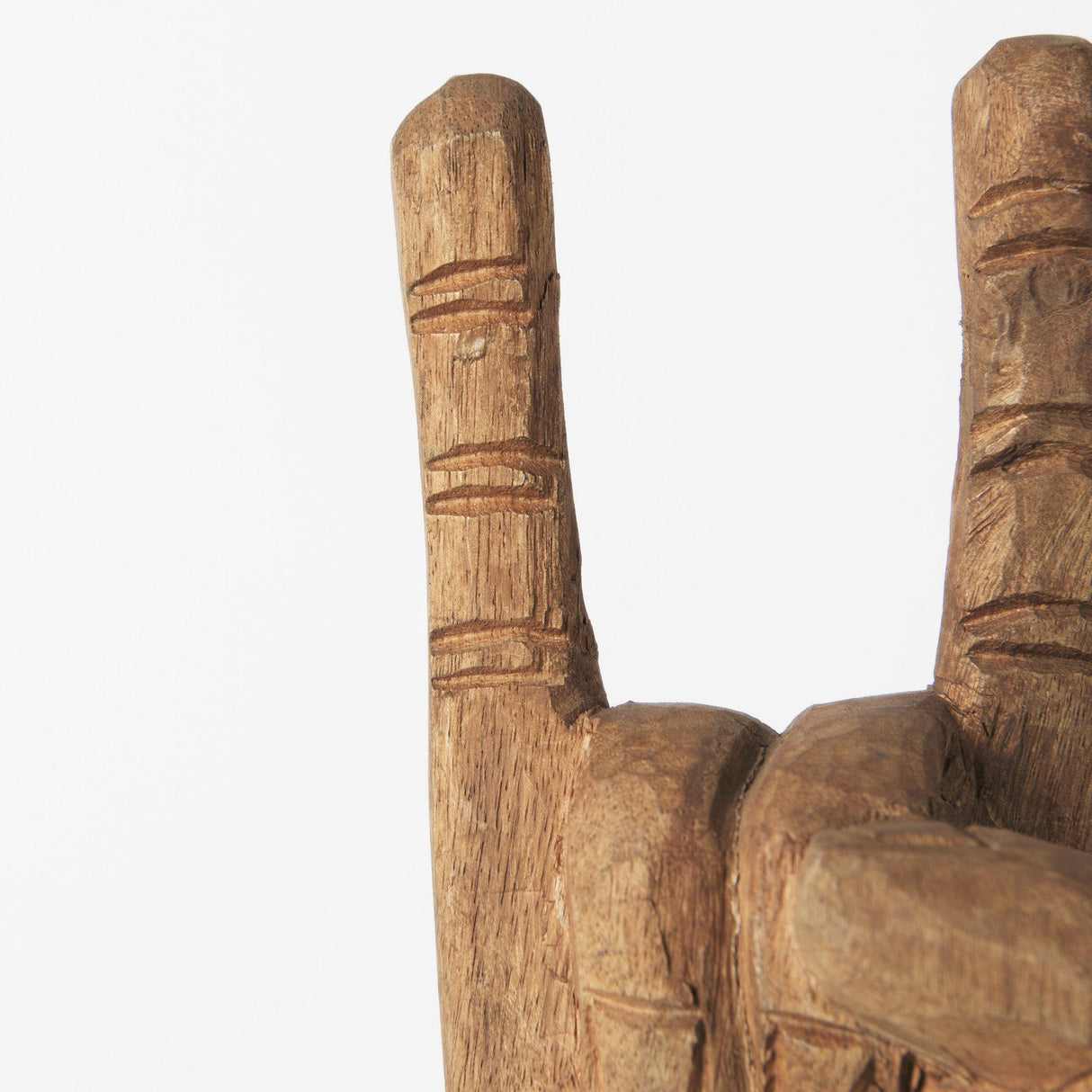 Mercana Saxum 4L x 4W Natural Wooden Carved Hang Loose Hand